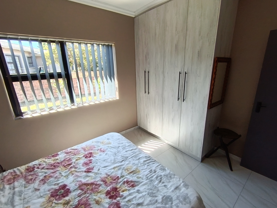 3 Bedroom Property for Sale in Wavecrest Eastern Cape